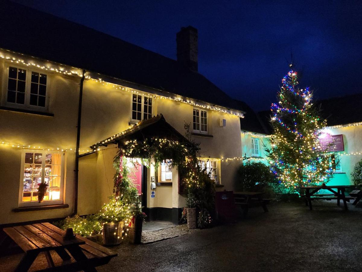 Half Moon Inn Sheepwash Exterior photo